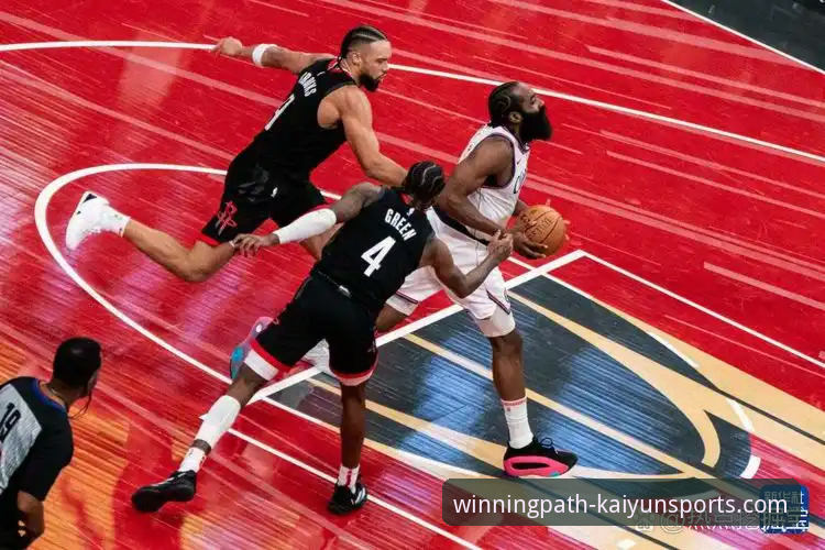 一场18分逆转的战术博弈：从火箭尼克斯之战看现代篮球的攻防创新